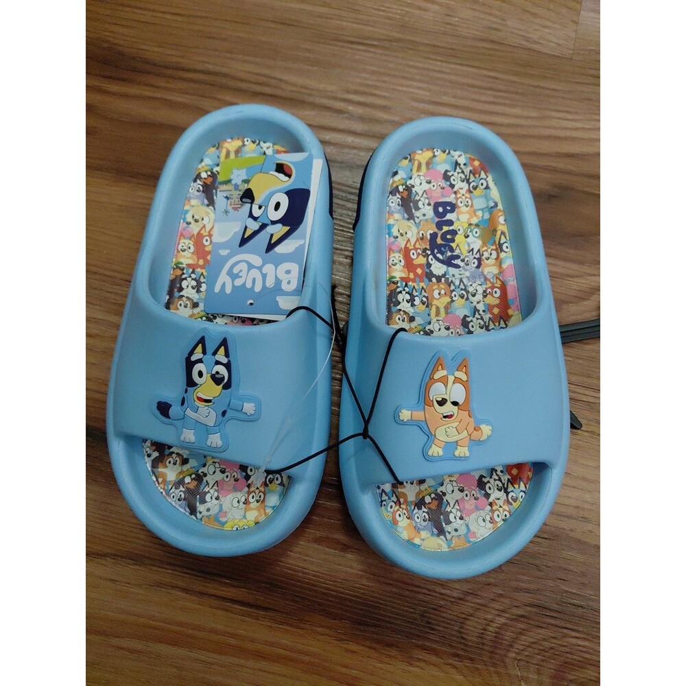 Kids  Bluey Cartoon Character Beach Slides Sandals Size 11  NWT Bingo